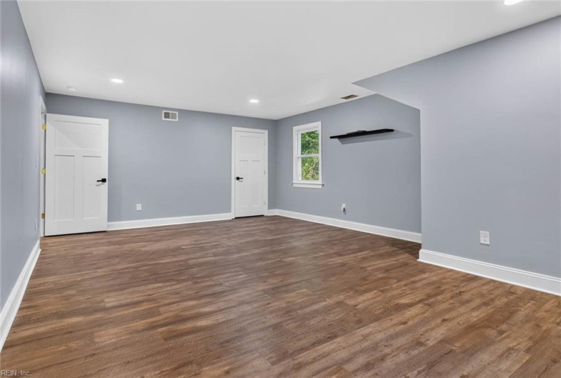 Photo 30 of 48 residential for sale in Virginia Beach virginia