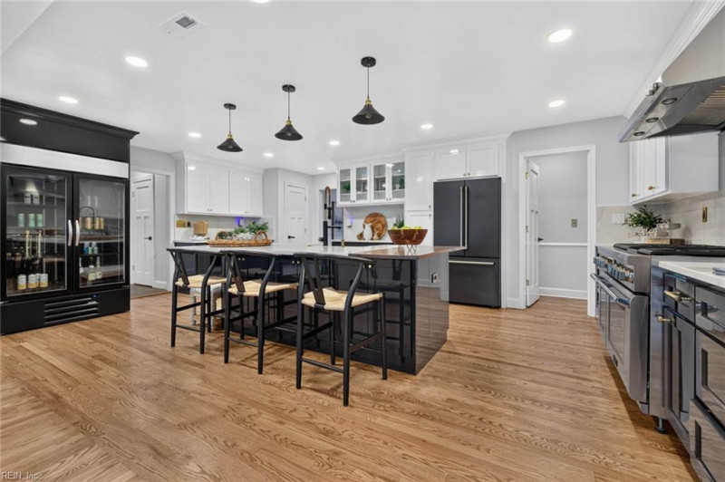 Photo 6 of 48 residential for sale in Virginia Beach virginia
