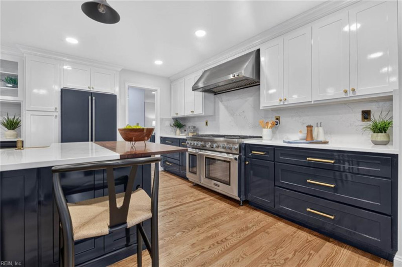 Photo 7 of 48 residential for sale in Virginia Beach virginia