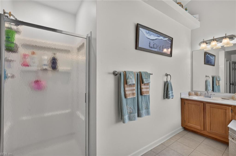 Photo 17 of 39 residential for sale in Chesapeake virginia