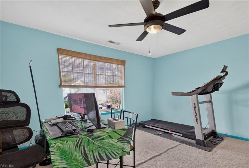 Photo 18 of 39 residential for sale in Chesapeake virginia