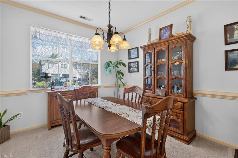 Photo 5 of 39 residential for sale in Chesapeake virginia