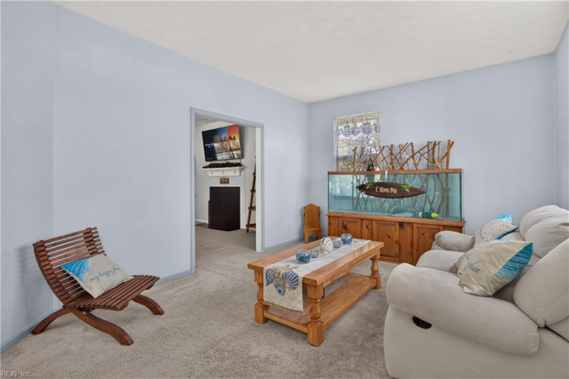 Photo 7 of 39 residential for sale in Chesapeake virginia