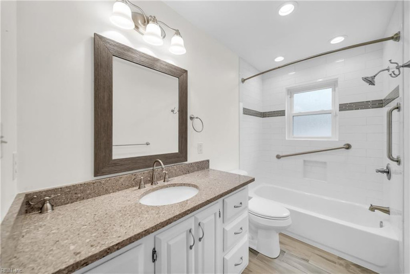 Photo 23 of 50 residential for sale in Chesapeake virginia