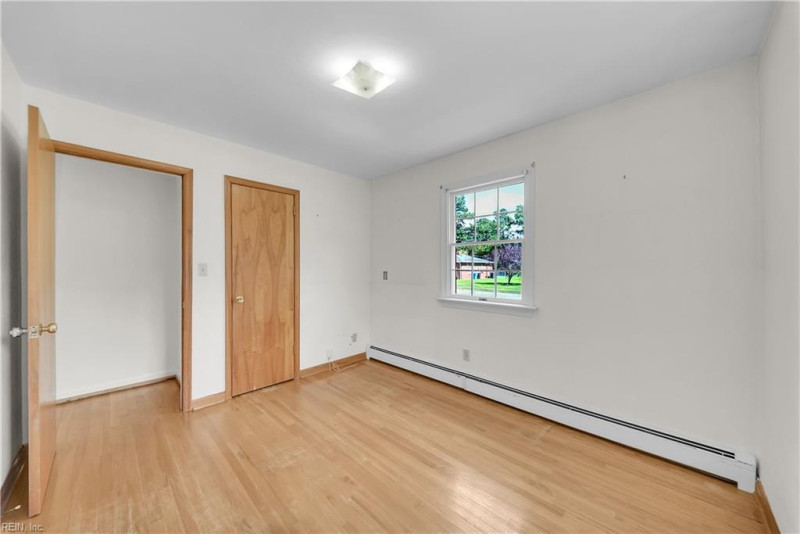 Photo 27 of 50 residential for sale in Chesapeake virginia