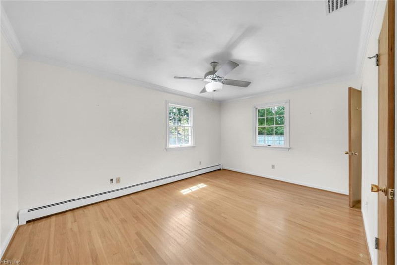 Photo 29 of 50 residential for sale in Chesapeake virginia