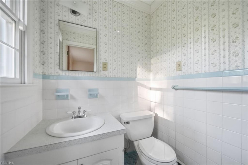 Photo 32 of 50 residential for sale in Chesapeake virginia