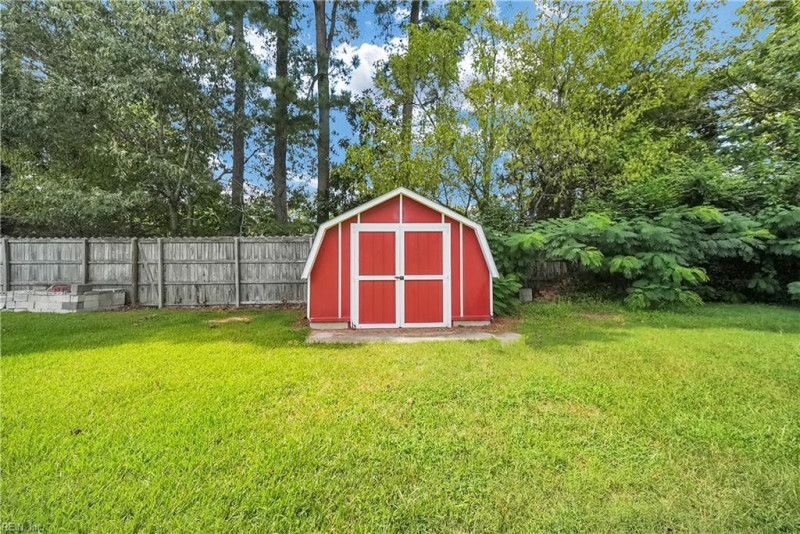 Photo 41 of 50 residential for sale in Chesapeake virginia