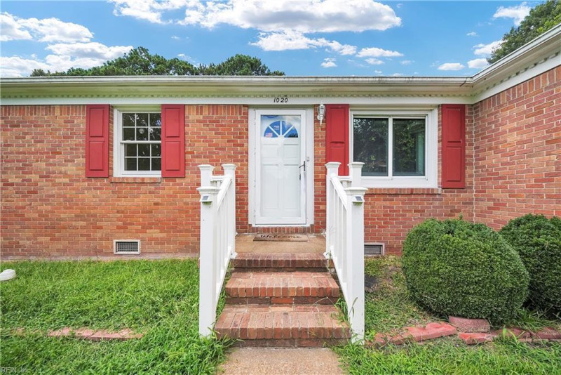 Photo 6 of 50 residential for sale in Chesapeake virginia