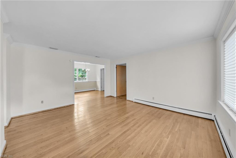 Photo 9 of 50 residential for sale in Chesapeake virginia