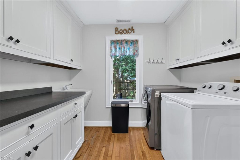 Photo 16 of 49 residential for sale in Virginia Beach virginia