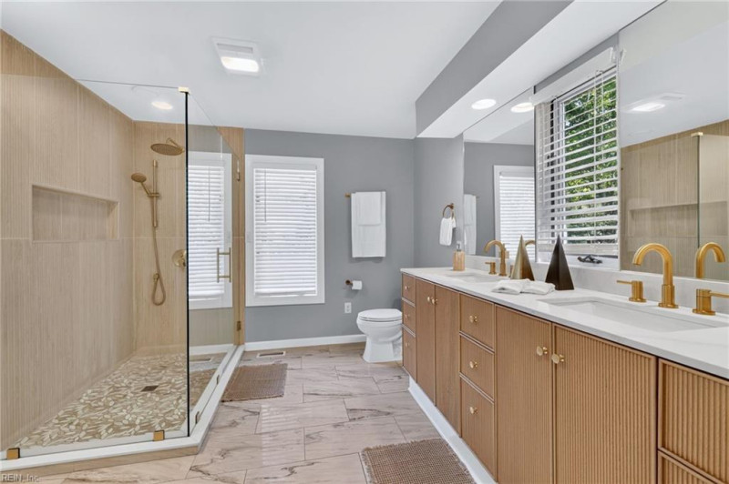 Photo 23 of 49 residential for sale in Virginia Beach virginia