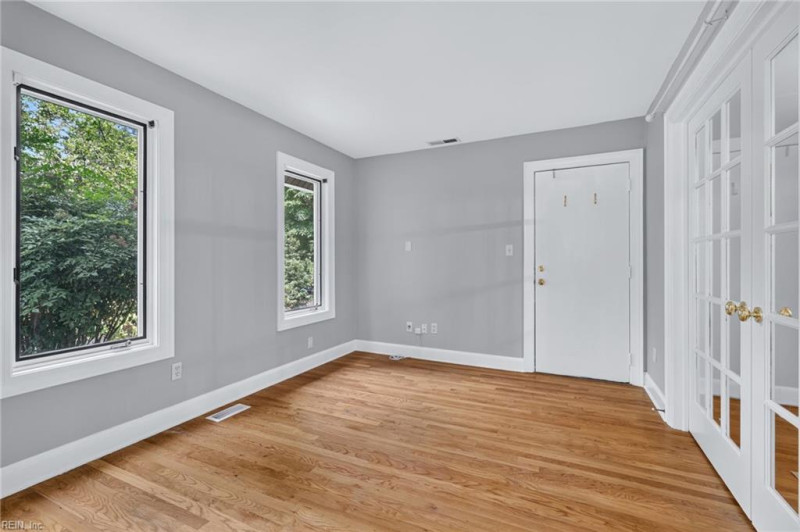 Photo 24 of 49 residential for sale in Virginia Beach virginia