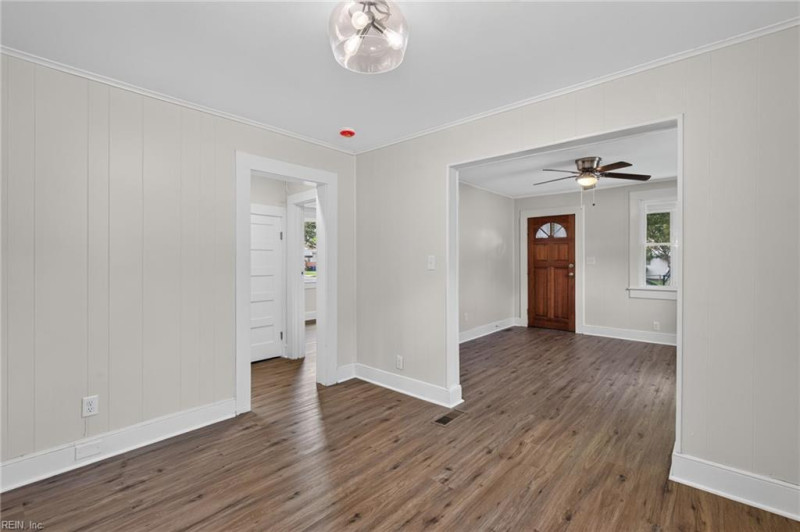 Photo 10 of 26 residential for sale in Portsmouth virginia