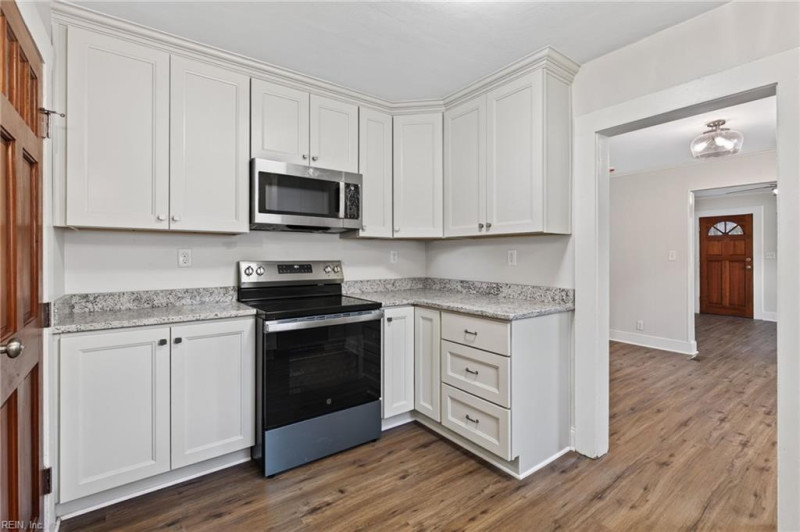 Photo 2 of 26 residential for sale in Portsmouth virginia