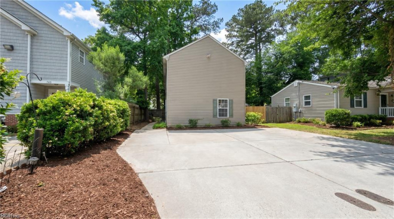 Photo 3 of 6 residential for sale in Virginia Beach virginia Photo 3 of 6 residential for sale in Virginia Beach virginia