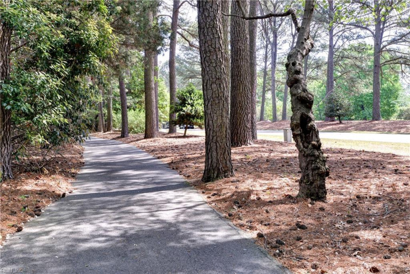 Photo 36 of 38 residential for sale in James City County virginia