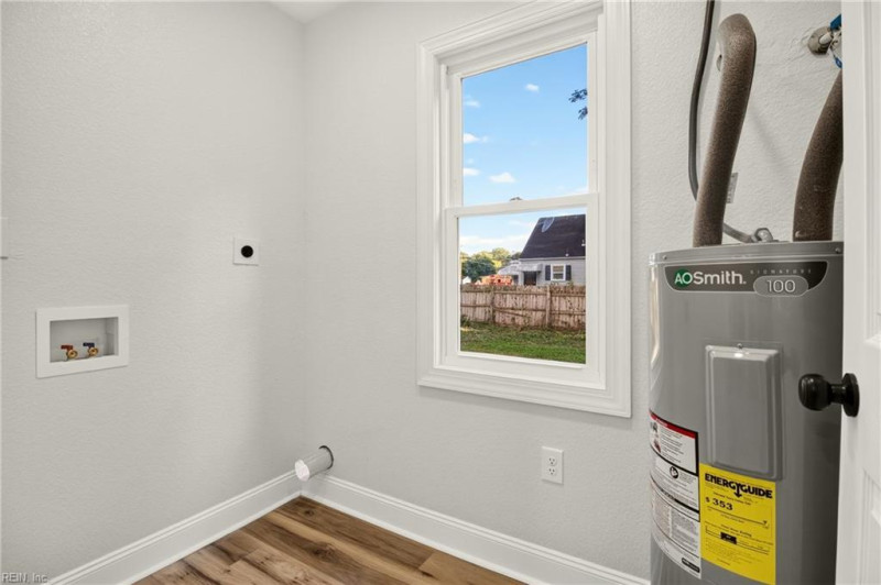 Photo 13 of 50 residential for sale in Portsmouth virginia