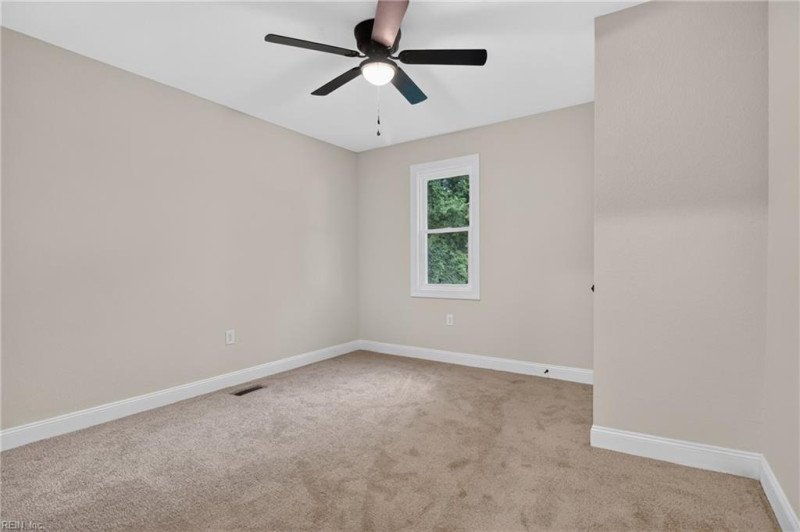 Photo 17 of 50 residential for sale in Portsmouth virginia