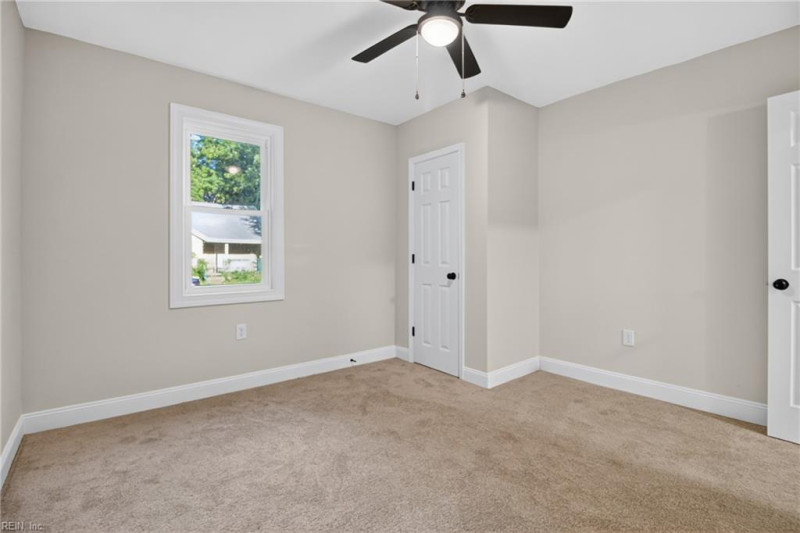 Photo 19 of 50 residential for sale in Portsmouth virginia