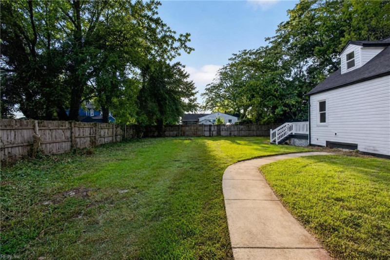 Photo 46 of 50 residential for sale in Portsmouth virginia