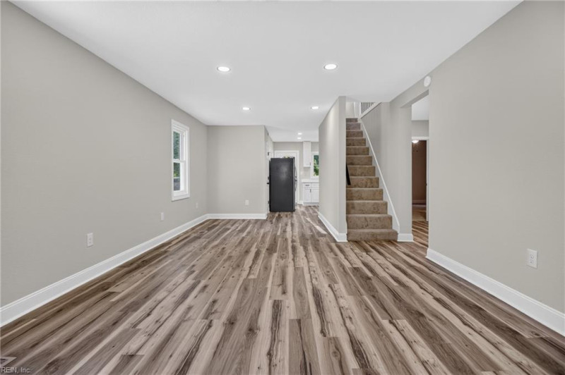 Photo 8 of 50 residential for sale in Portsmouth virginia