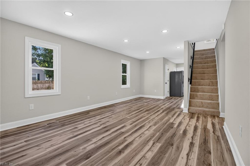 Photo 9 of 50 residential for sale in Portsmouth virginia