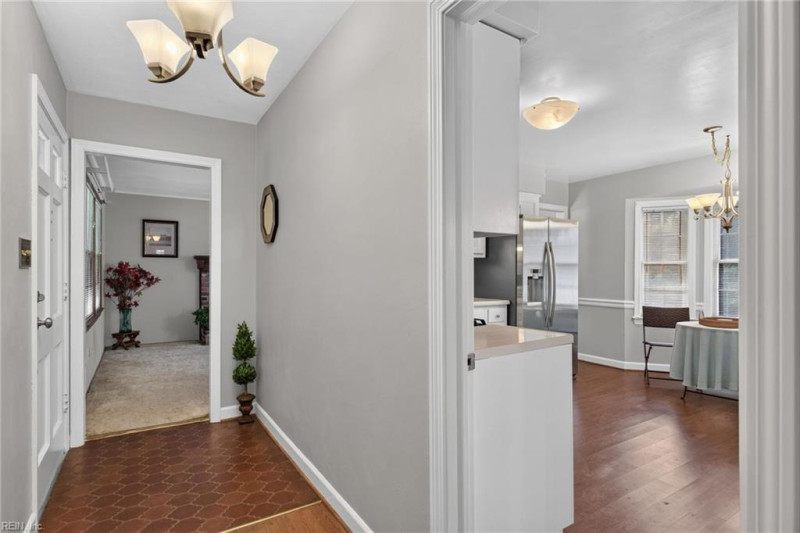 Photo 10 of 39 residential for sale in Portsmouth virginia