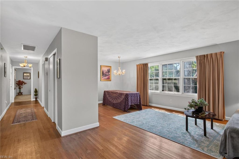 Photo 12 of 39 residential for sale in Portsmouth virginia