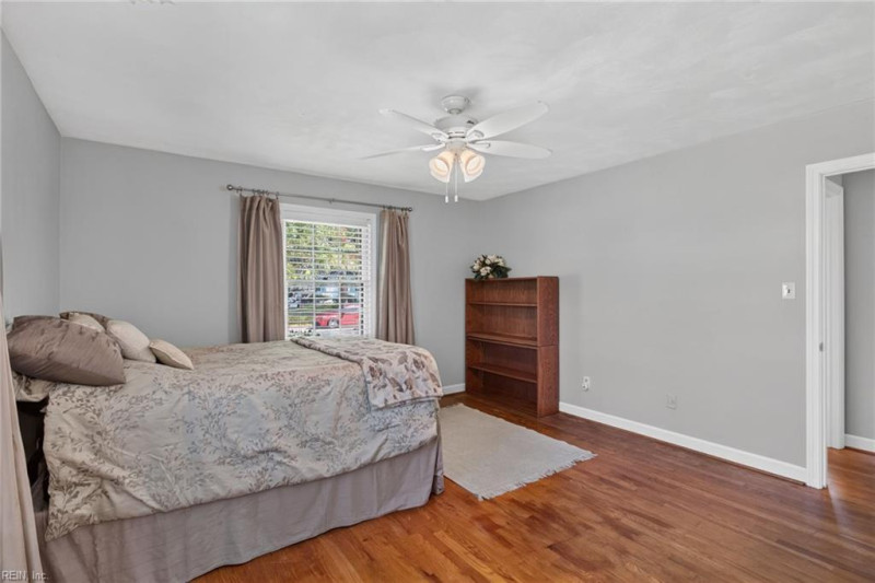 Photo 26 of 39 residential for sale in Portsmouth virginia