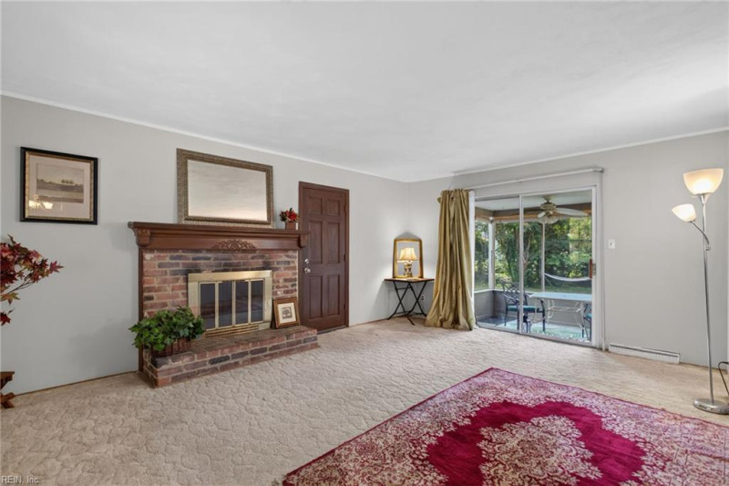 Photo 5 of 39 residential for sale in Portsmouth virginia