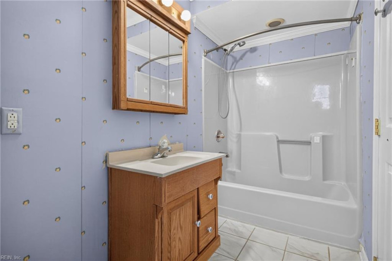 Photo 27 of 34 residential for sale in Chesapeake virginia