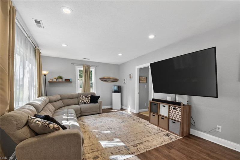 Photo 7 of 38 residential for sale in Norfolk virginia Photo 7 of 38 residential for sale in Norfolk virginia
