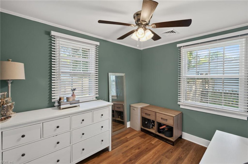 Photo 15 of 34 residential for sale in Portsmouth virginia