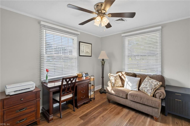 Photo 4 of 34 residential for sale in Portsmouth virginia
