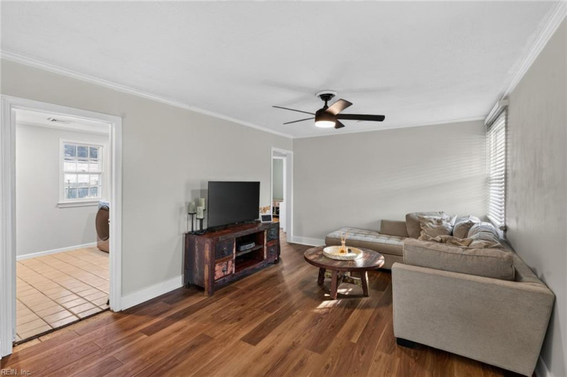 Photo 6 of 34 residential for sale in Portsmouth virginia