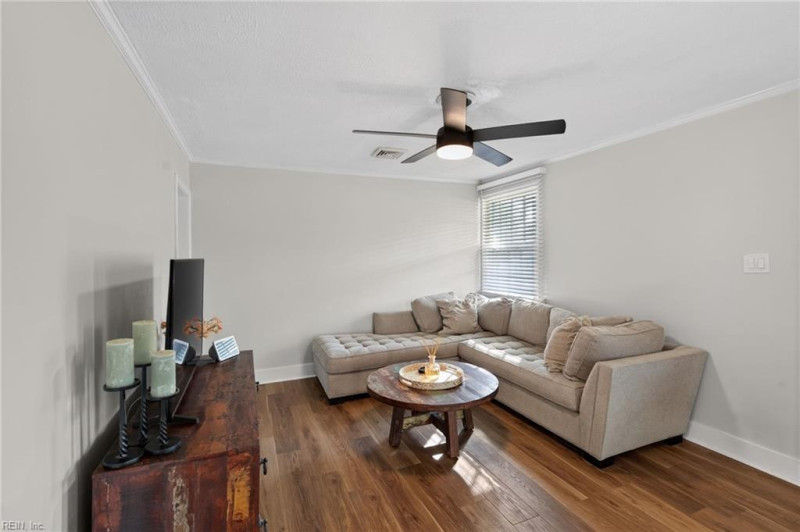 Photo 7 of 34 residential for sale in Portsmouth virginia