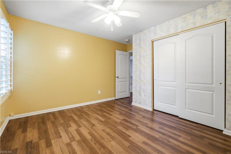 Photo 22 of 32 residential for sale in Chesapeake virginia