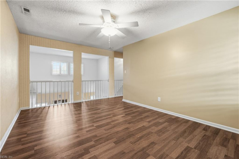 Photo 26 of 32 residential for sale in Chesapeake virginia
