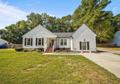 809 Haskins Drive, Suffolk, VA 23434