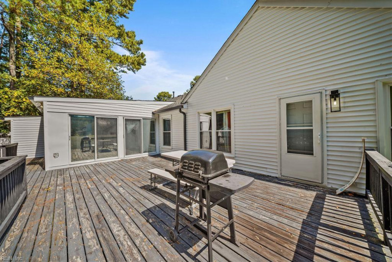 Photo 20 of 26 residential for sale in Suffolk virginia