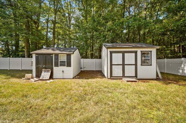 2 Sheds