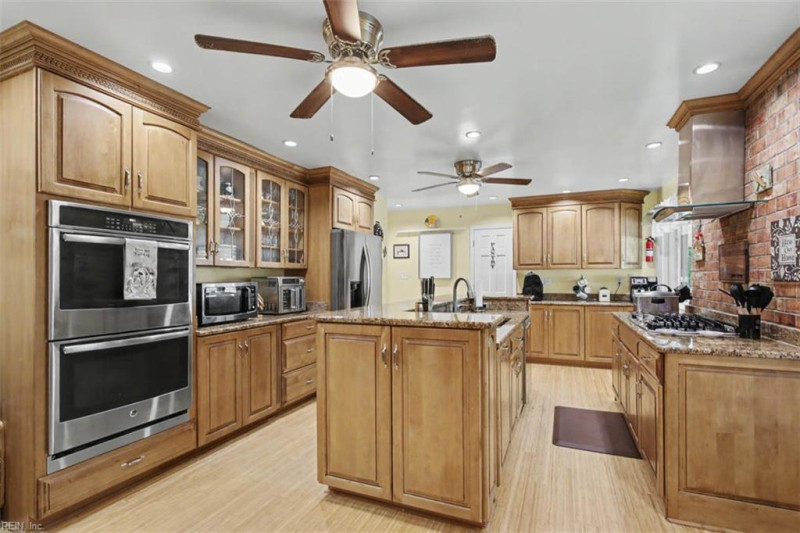 Photo 10 of 50 residential for sale in Virginia Beach virginia Photo 10 of 50 residential for sale in Virginia Beach virginia