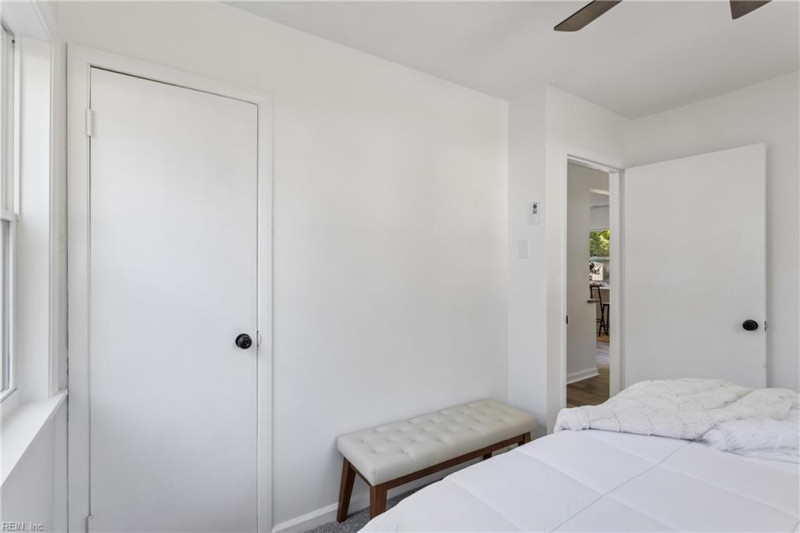 Photo 21 of 31 residential for sale in Hampton virginia