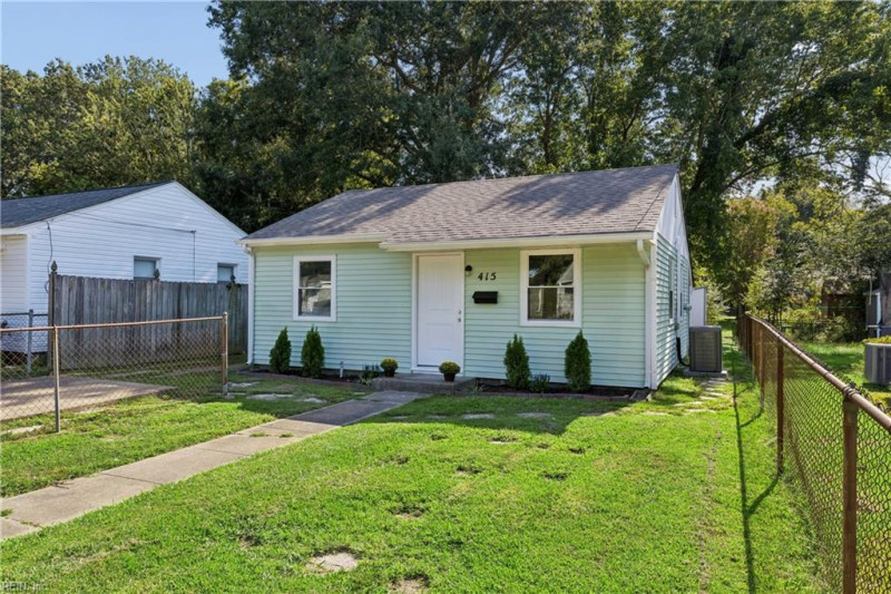Photo 3 of 31 residential for sale in Hampton virginia