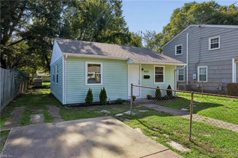Photo 5 of 31 residential for sale in Hampton virginia