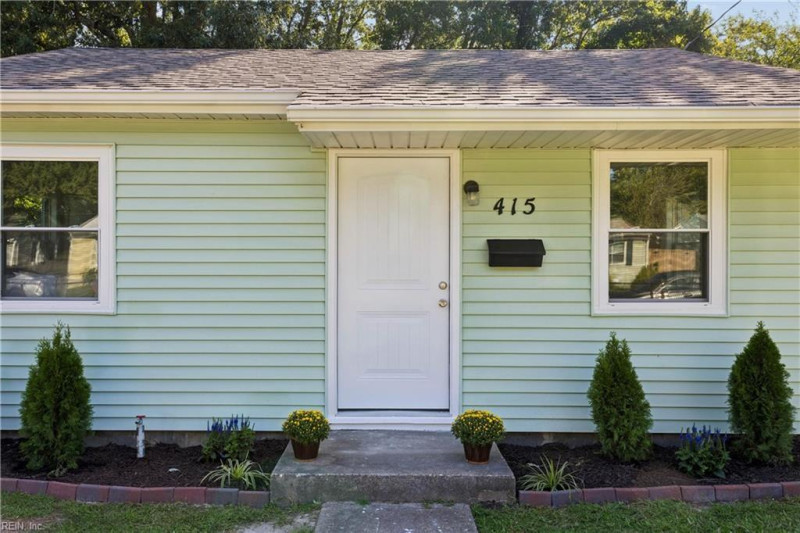 Photo 6 of 31 residential for sale in Hampton virginia