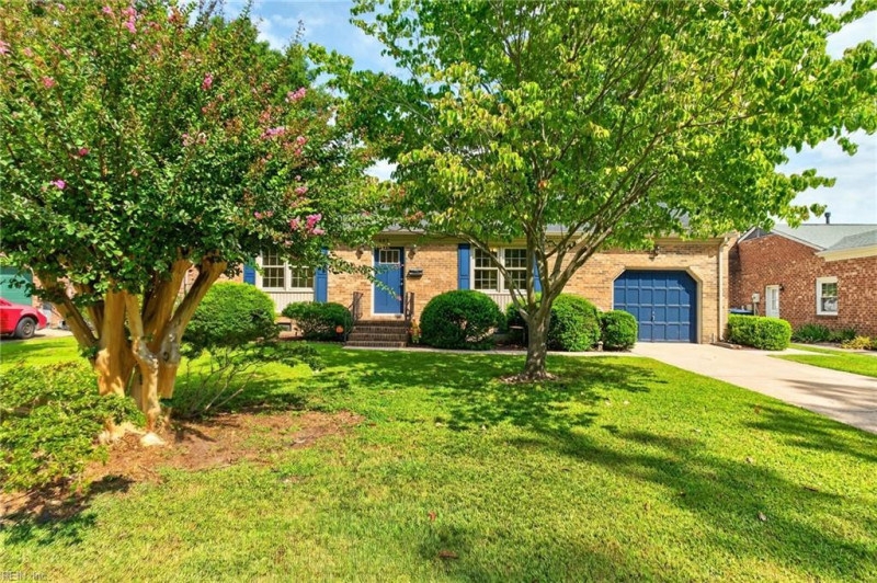 Photo 3 of 32 residential for sale in Newport News virginia Photo 3 of 32 residential for sale in Newport News virginia