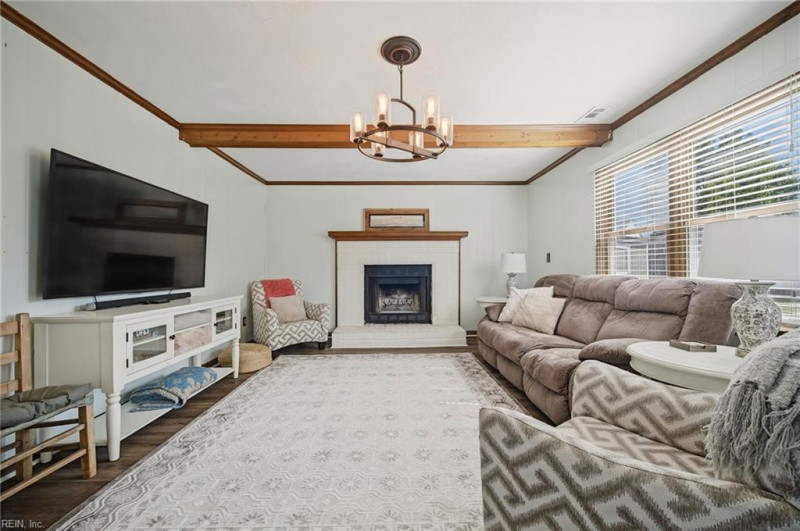 Photo 9 of 49 residential for sale in Virginia Beach virginia