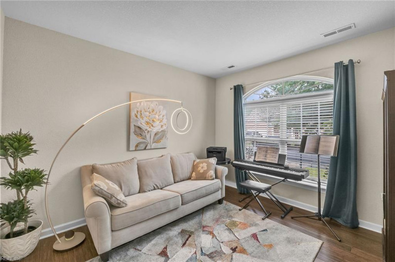 Photo 18 of 43 residential for sale in Virginia Beach virginia